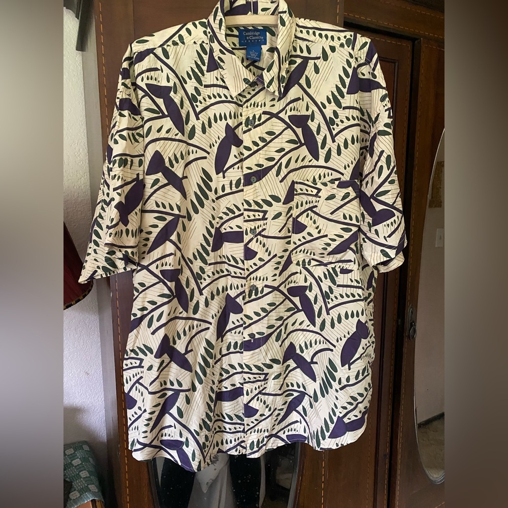 Vtg Cambridge Classics 100% Silk Cream Graphic Short Sleeve Button-Up Shirt L